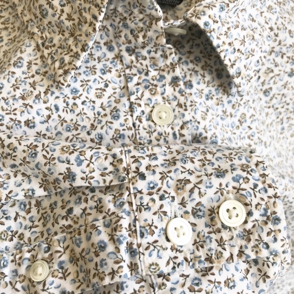Land’s End Flowered button-down blouse - Picture 4 of 5